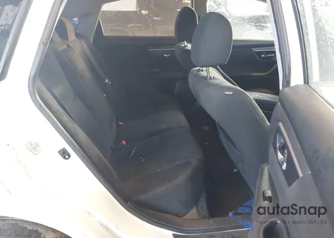 2015 Nissan Altima 2.5/2.5 S/2.5 Sl/2.5 Sv z USA, uszkodzony, nr VIN 1N4AL3AP4FC236480